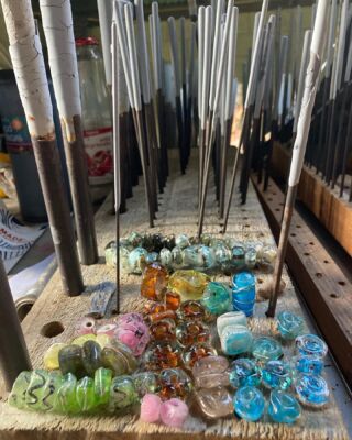 new studio new beads  only a thin mud layer in the studio  #emubeadsareart
#emubeads  #contemporaryjewellery #contemporaryjewelery
#making  #australianmade
#beadsupplies
#jewelleryartist
#revampgathering #diy 
#glassart #glaskunst
#handmade #glassbeads #glasperlen #unique
#lampwork #glassartist #designsonline #lampworkbeads #lampworkjewelery #glassjewelery #handmadeau 
#handmadeglass #bigholebeads
#madeinaustralia 
#beadsupplies #northernrivers  #vikingbeads